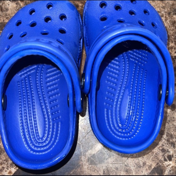infant crocs 3c